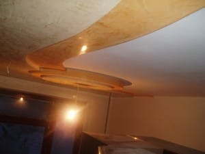 sufit podwieszany marmur